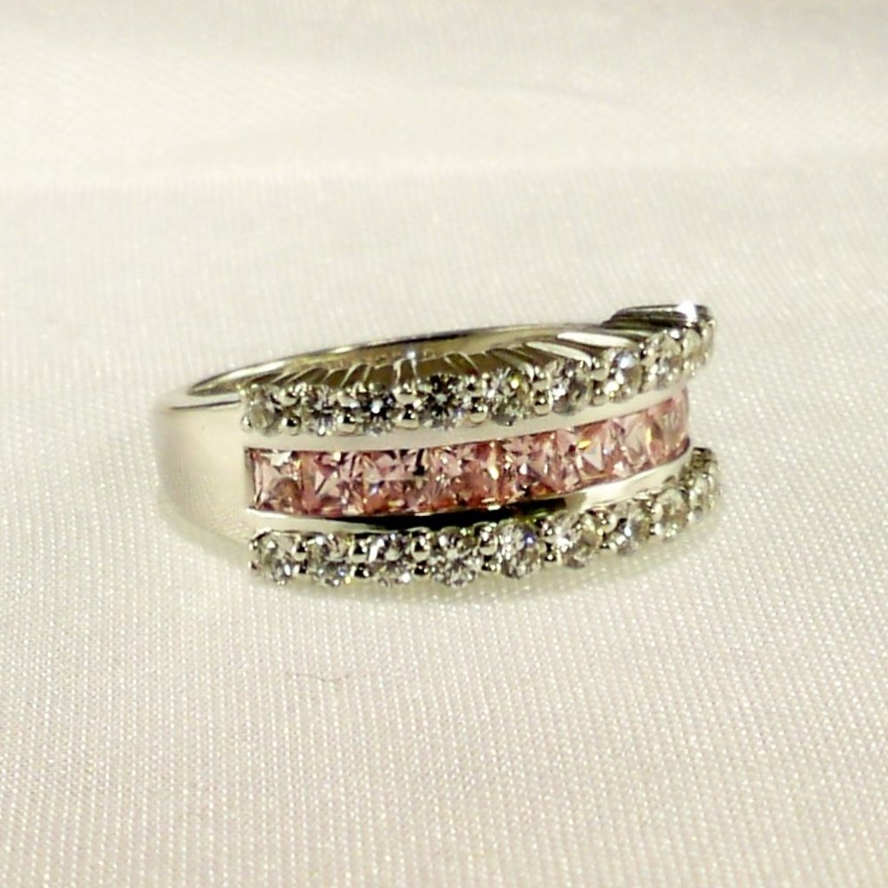 NEW Absolute Lite Pink Cubic Zirconias Ribbon Silver DESIGNER Ring